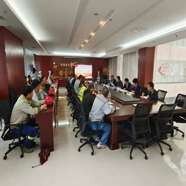 陜煤建設(shè)咸陽(yáng)分公司承建的富平改擴(kuò)建60萬(wàn)噸/年水泥立磨粉磨系統(tǒng)項(xiàng)目試生產(chǎn)、質(zhì)量驗(yàn)收順利通過(guò)驗(yàn)收