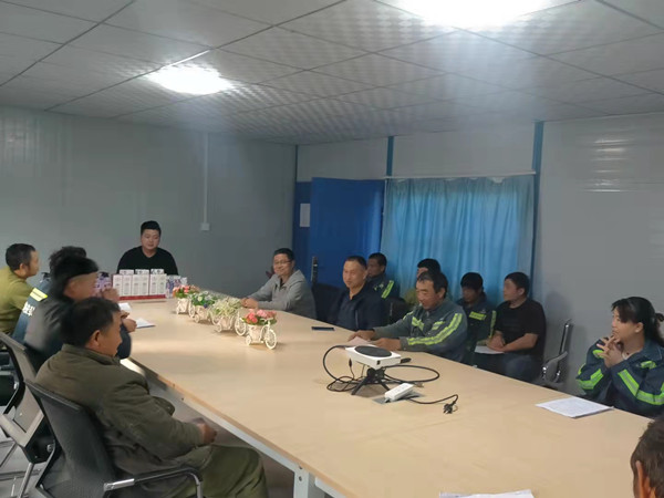 陜煤建設(shè)機(jī)電安裝公司：國慶節(jié)，我們在工地過