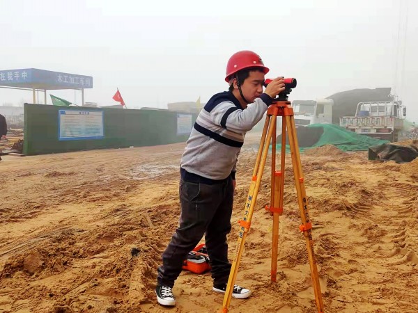 在建設工地書寫奮斗青春的“90后”