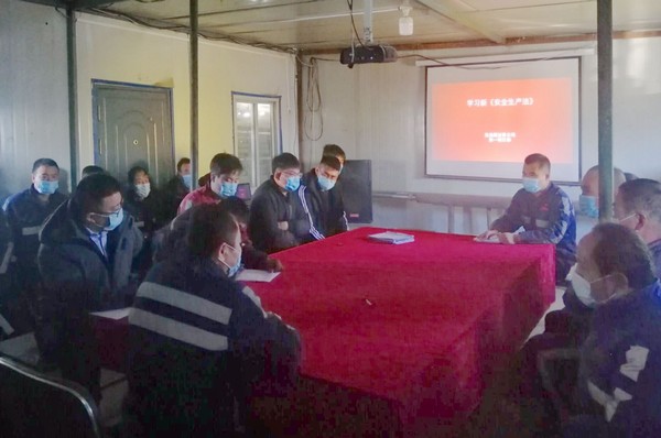 陜煤建設(shè)洗選煤運營公司第一項目部：施工現(xiàn)場送“清風”