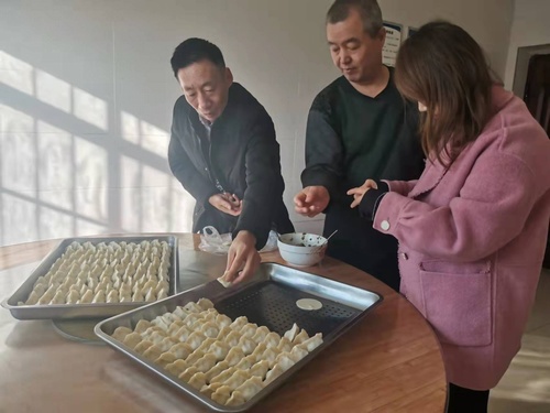 陜煤建設路橋分公司渭南項目部眾志成城共抗疫,細微之處暖人心