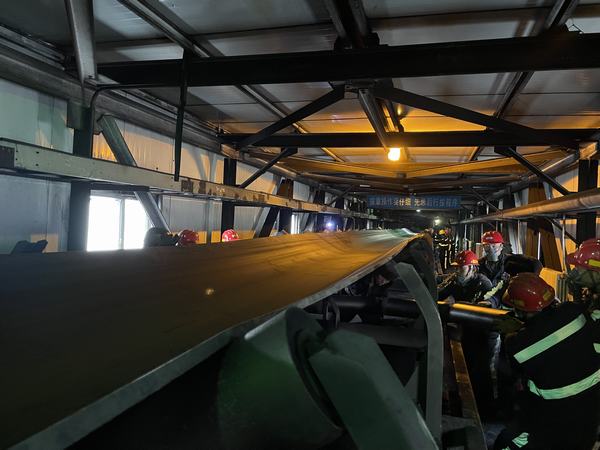 陜煤建設韓城分公司安裝三項目部春節(jié)施工不停步