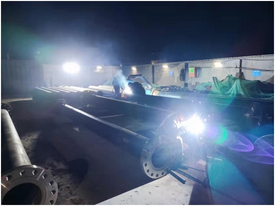 挑燈夜戰趕工期 攻堅克難打硬仗