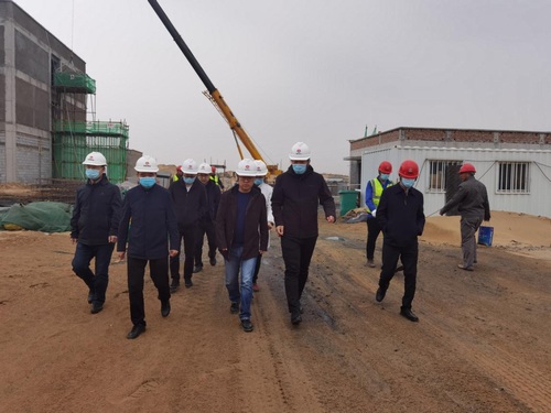陜煤集團基本建設管理部主任李云鵬一行蒞臨陜煤建設路橋分公司榆陽煤炭物流園區項目檢查指導工作