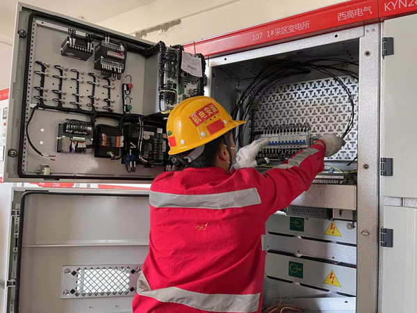 看，這是我們的勞動節(jié)！