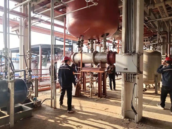 陜煤建設洗選煤運營公司第六項目部：3.4萬噸不飽和聚酯樹脂及公用工程項目調試打壓成功