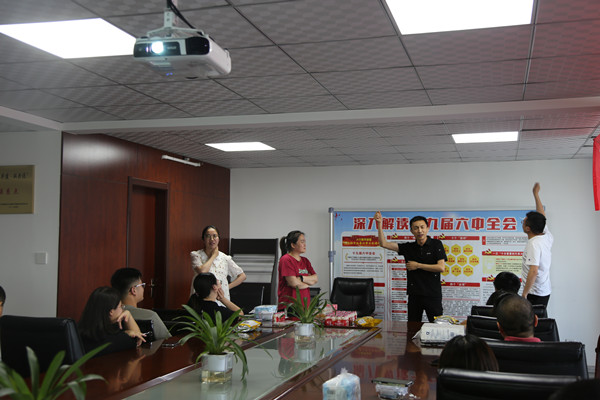 陜煤建設(shè)咸陽分公司開展“濃情端午、粽享歡樂”活動(dòng)