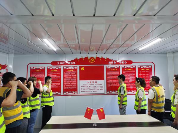 陜煤建設銅煤公司:基層項目部黨支部組織過“政治生日”憶入黨初心主題活動