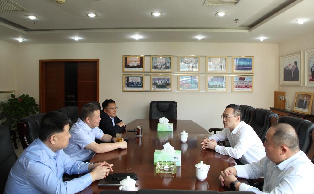 延安旅游集團黨委書記、董事長薛恩宇一行到陜煤建設座談交流