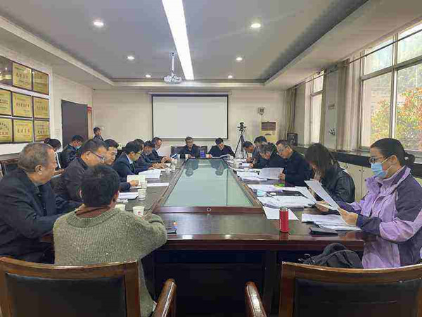 陜煤建設澄合分公司承建的彬長大佛寺新增生產生活設施3#、4#職工宿舍及車庫工程順利通過竣工驗收