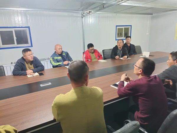 陜煤建設(shè)機(jī)電安裝公司：師徒傳幫帶，攜手共成長(zhǎng)