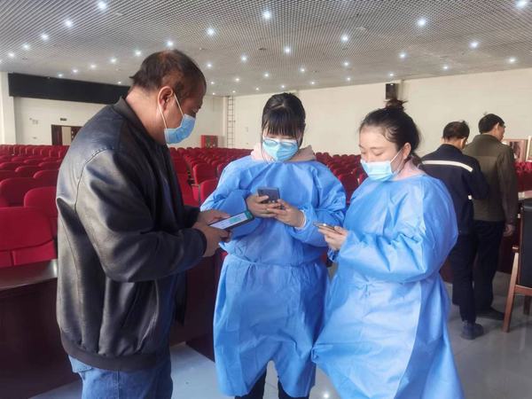 陜煤建設礦建二公司車村項目部：抗疫保產姊妹花