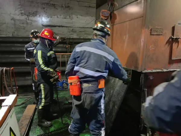 陜煤建設機電安裝公司:喜度良宵辭舊歲,元旦工程檢修忙