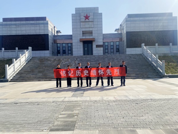 陜煤建設(shè)澄合分公司物資設(shè)備管理部扎實開展“傳承紅色基因 汲取奮進力量”主題黨日活動