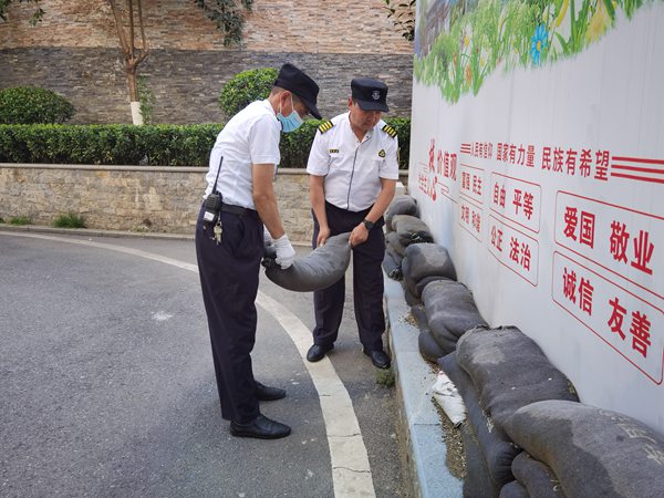 陜煤建設大秦置業公司：未雨綢繆 物業筑牢防汛“安全墻”