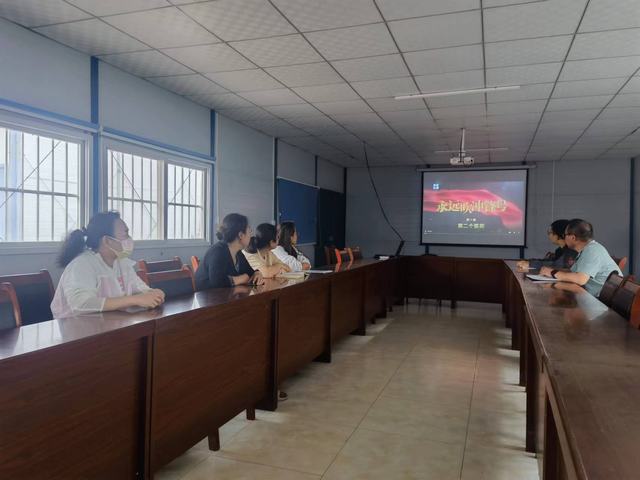 陜煤建設韓城分公司土建一項目部 把“廉潔”之墻立穩 把“歪邪”之風擋住