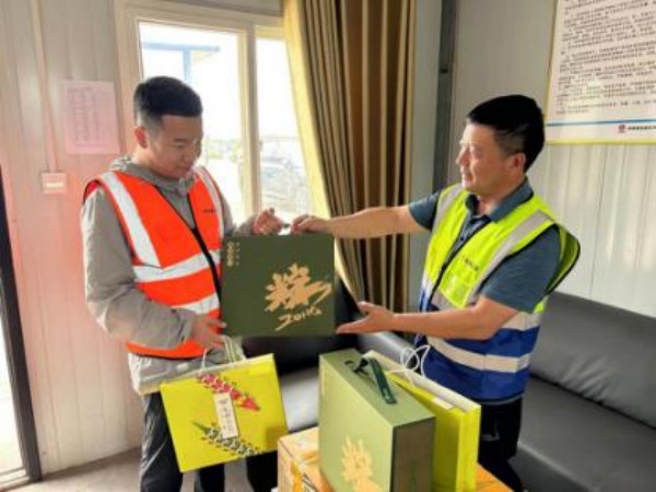 陜煤建設(shè)咸陽分公司第二項(xiàng)目部：暖心“粽”禮 致敬一線員工