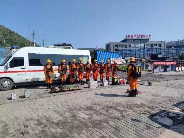 陜煤建設(shè)礦建二公司開(kāi)展各類事故應(yīng)急救援演練活動(dòng)