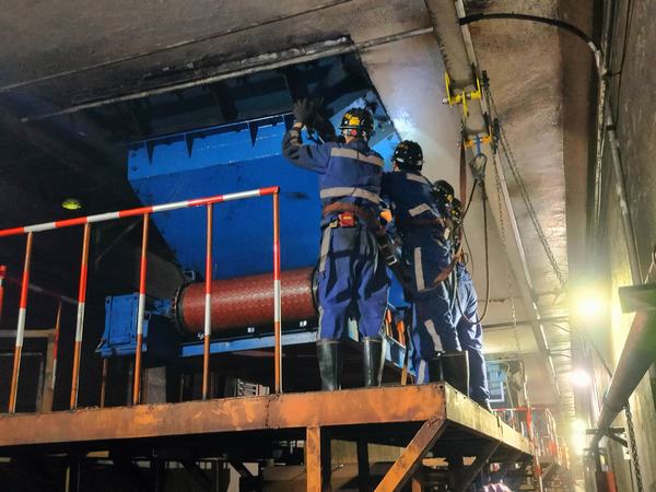 陜煤建設(shè)洗選煤分公司第二項目部如期順利完成檸條塔礦業(yè)公司給煤機拆除更換任務(wù)