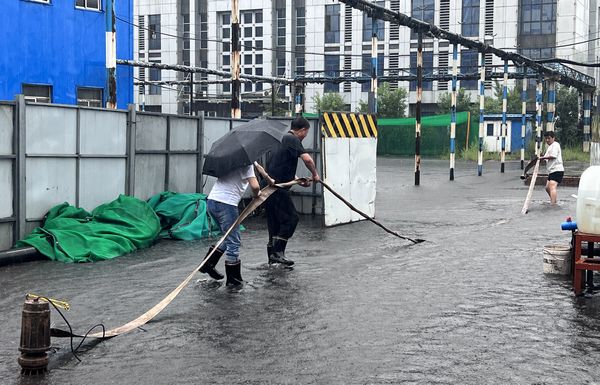 陜煤建設天工公司安裝一部 聞“汛”而動 全力做好抗洪搶險工作