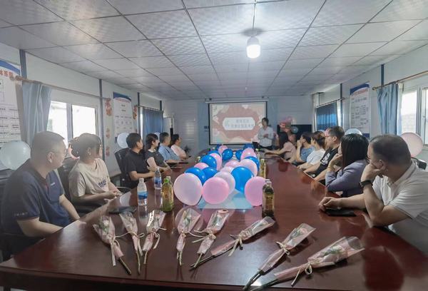 陜煤建設礦建二公司一線雙職工的別樣“七夕”