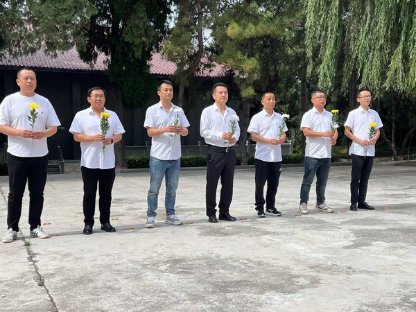 陜煤建設銅煤公司延安項目部黨支部 開展“緬懷革命先烈，傳承紅色基因”主題黨日活動