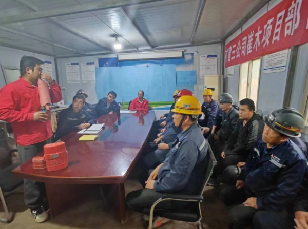 陜煤建設礦建三公司：自救器佩戴“分秒必爭”