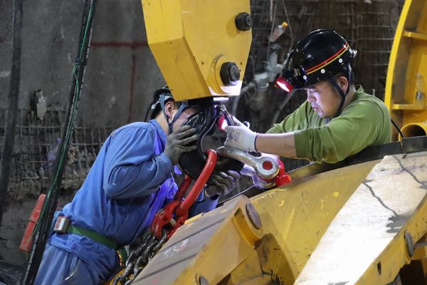 陜煤建設礦建二公司：安全生產絕不能當“三個先生”