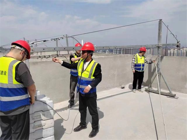 陜煤建設韓城分公司土二項目部扎實開展高處作業吊籃安全專項管理活動