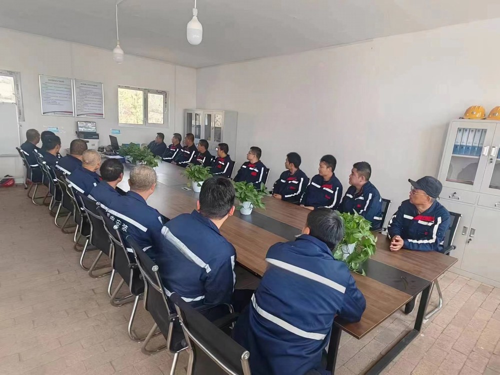 陜煤建設機電安裝公司可可蓋項目部：筑牢安全防線 喜迎“五一”佳節