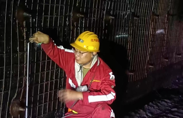 陜煤建設煤礦運營服務分公司：五一我在崗 平凡亦有光