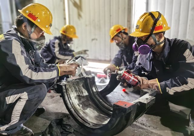 陜煤建設(shè)洗選煤運(yùn)營(yíng)公司神渭蒲城運(yùn)營(yíng)項(xiàng)目部:攻堅(jiān)克難大檢修 齊心協(xié)力保生產(chǎn)