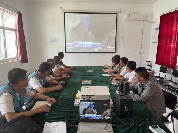 陜煤建設澄合分公司第十五項目部黨支部開展“弘揚廉潔文化 凝聚風清正氣”活動