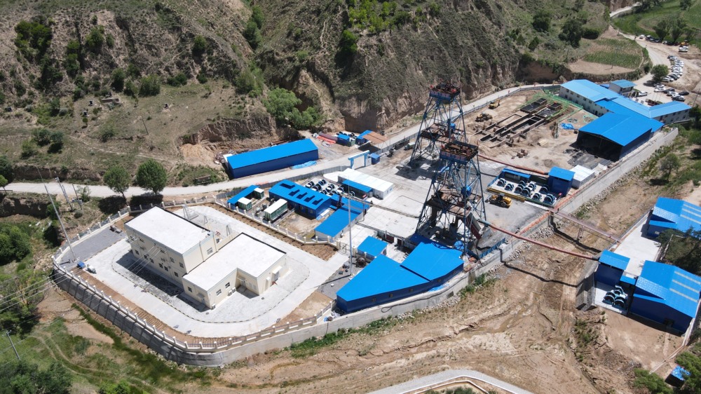 陜煤建設礦建三公司承建的華龍煤業貫屯煤礦西翼進、回風立井煤門順利完工