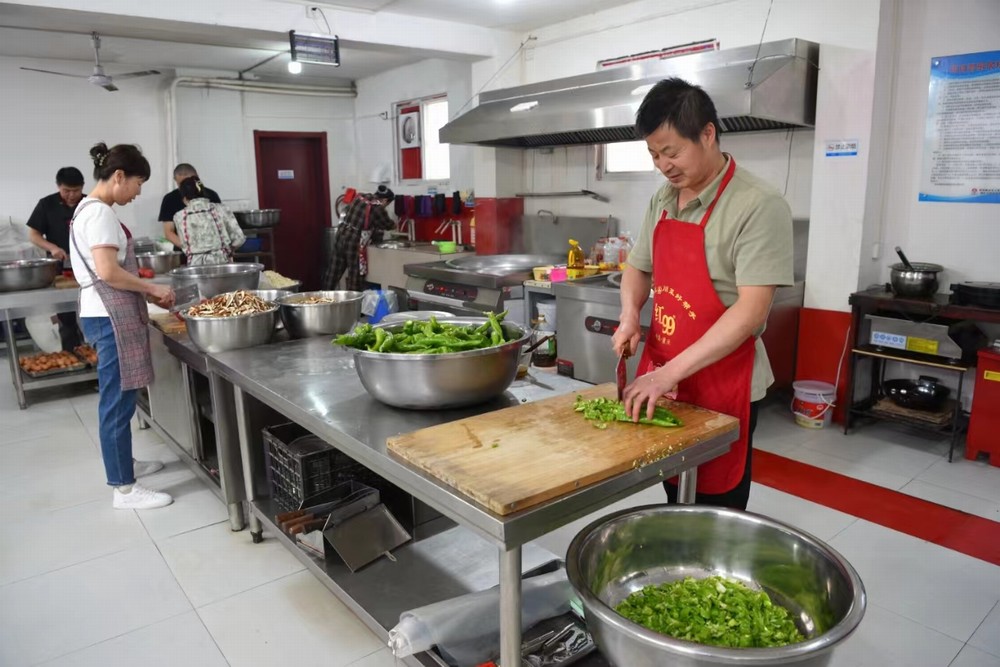 陜煤建設煤礦運營服務分公司：有一種中秋叫“堅守”