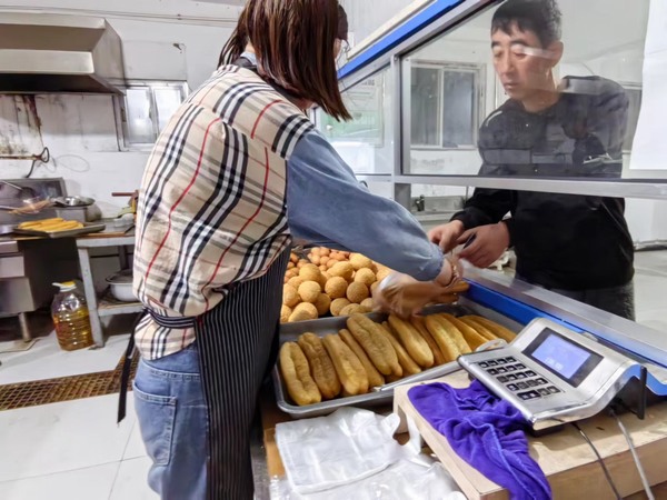 陜煤建設煤礦運營服務分公司:國慶期間強化后勤保障線 力保安全生產無憂