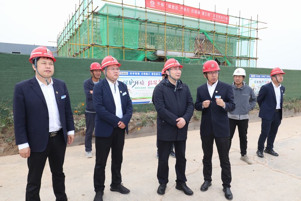 陜西彬長(zhǎng)礦業(yè)集團(tuán)有限公司副總經(jīng)理郭林生一行深入陜煤建設(shè)天工公司基層項(xiàng)目檢查指導(dǎo)工作