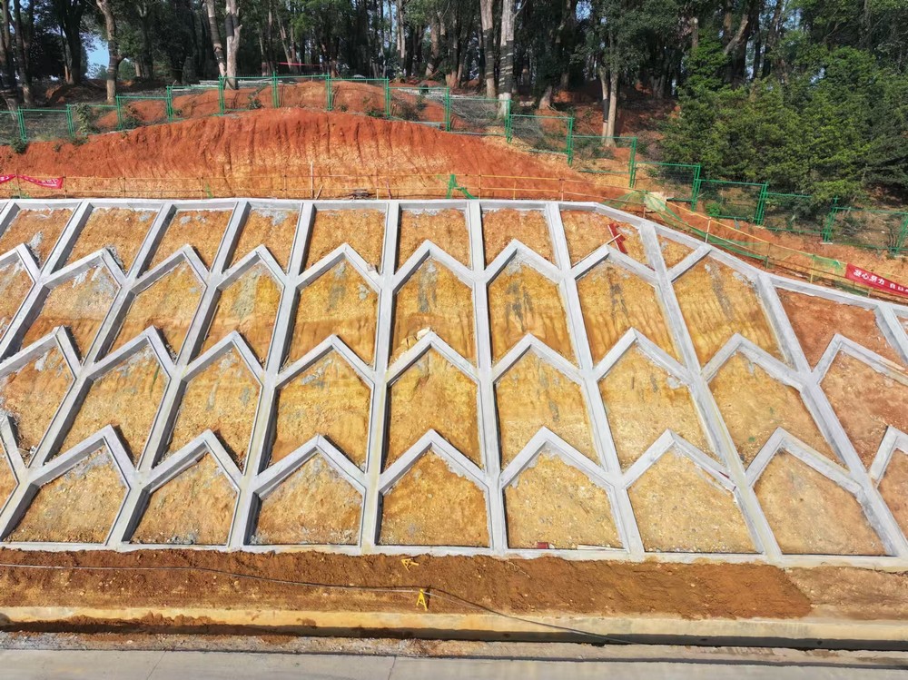 陜煤建設西北分公司：攻堅克難啃“骨頭”、邊坡治理顯成效