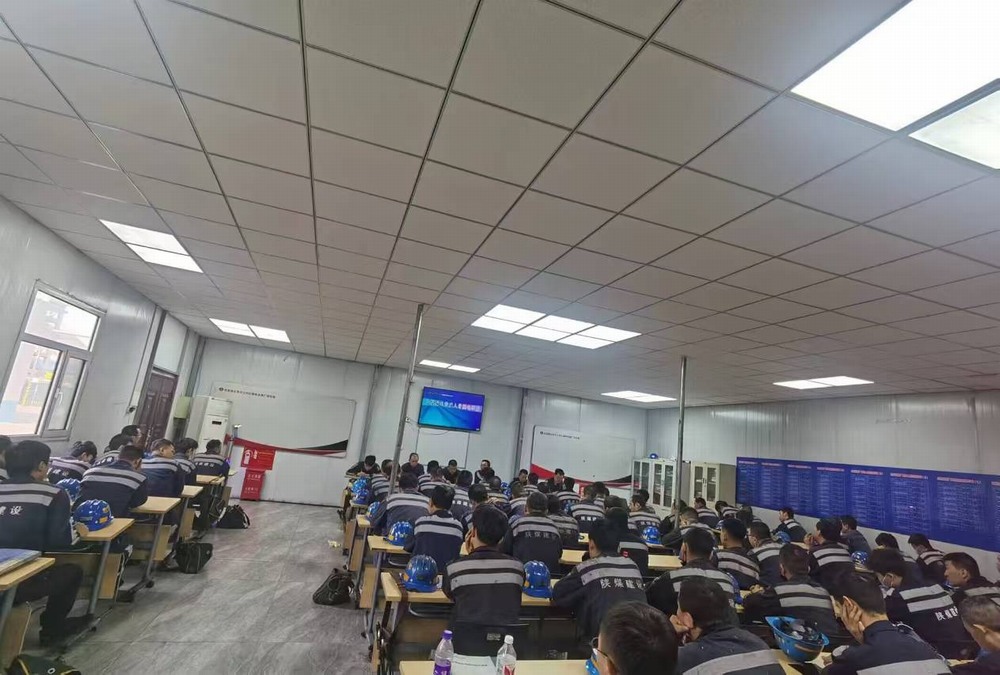 陜煤建設(shè)洗選煤運(yùn)營公司紅柳林洗煤廠項(xiàng)目部： 織密管理“顆粒度”  打好安全“收官戰(zhàn)”