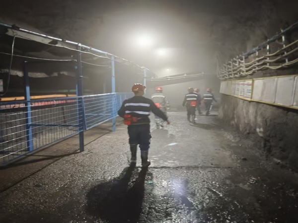 陜煤建設(shè)煤礦運(yùn)營(yíng)服務(wù)分公司：全面?zhèn)鋺?zhàn)嚴(yán)冬，確保安全生產(chǎn)