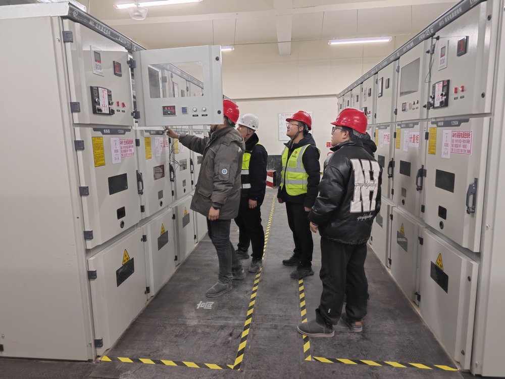 陜煤建設(shè)銅煤公司泰寶酒店式公寓項(xiàng)目“喜迎”送電 展現(xiàn)高效執(zhí)行力。