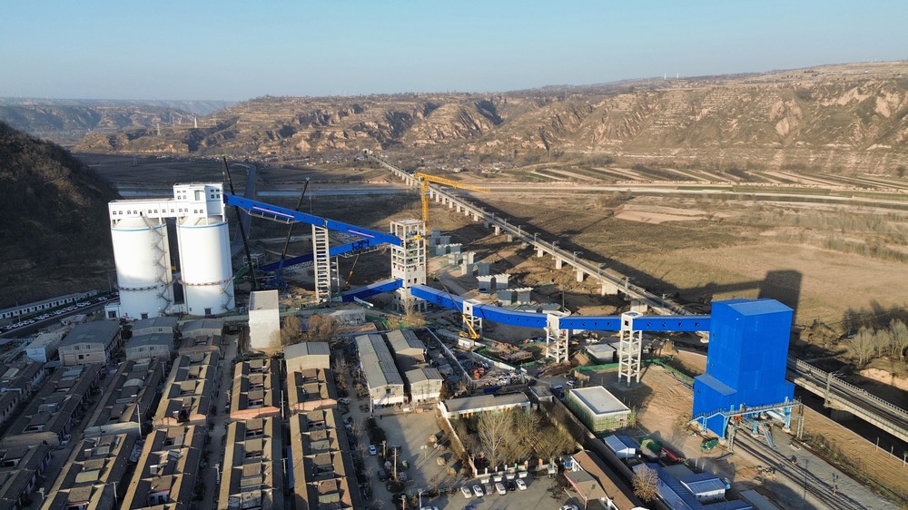 陜煤建設天工公司土建第九項目部:提前3天,9榀棧橋順利吊裝