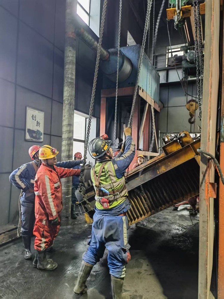 陜煤建設(shè)機(jī)電安裝公司檸條塔項(xiàng)目部：高效搶修保運(yùn)轉(zhuǎn)