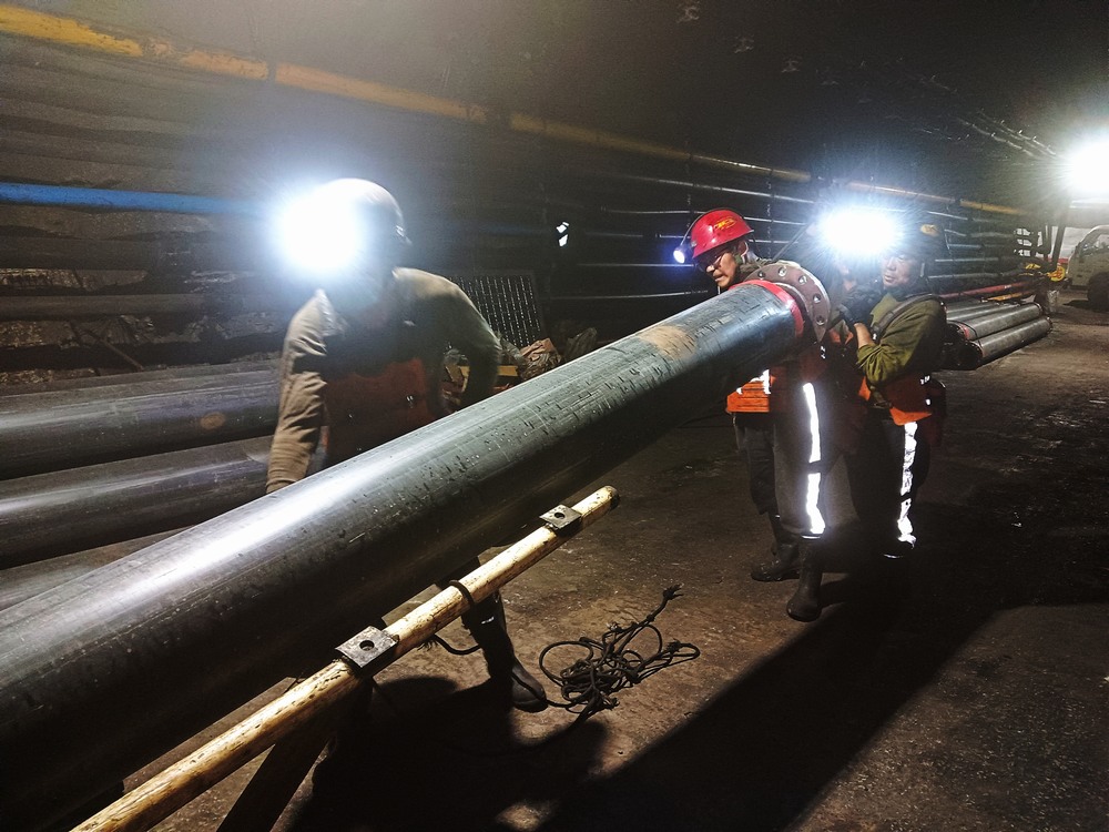 陜煤建設(shè)渭南分公司第三安裝項(xiàng)目部:“多點(diǎn)開(kāi)花”保生產(chǎn) 勁吹三月“安全風(fēng)”