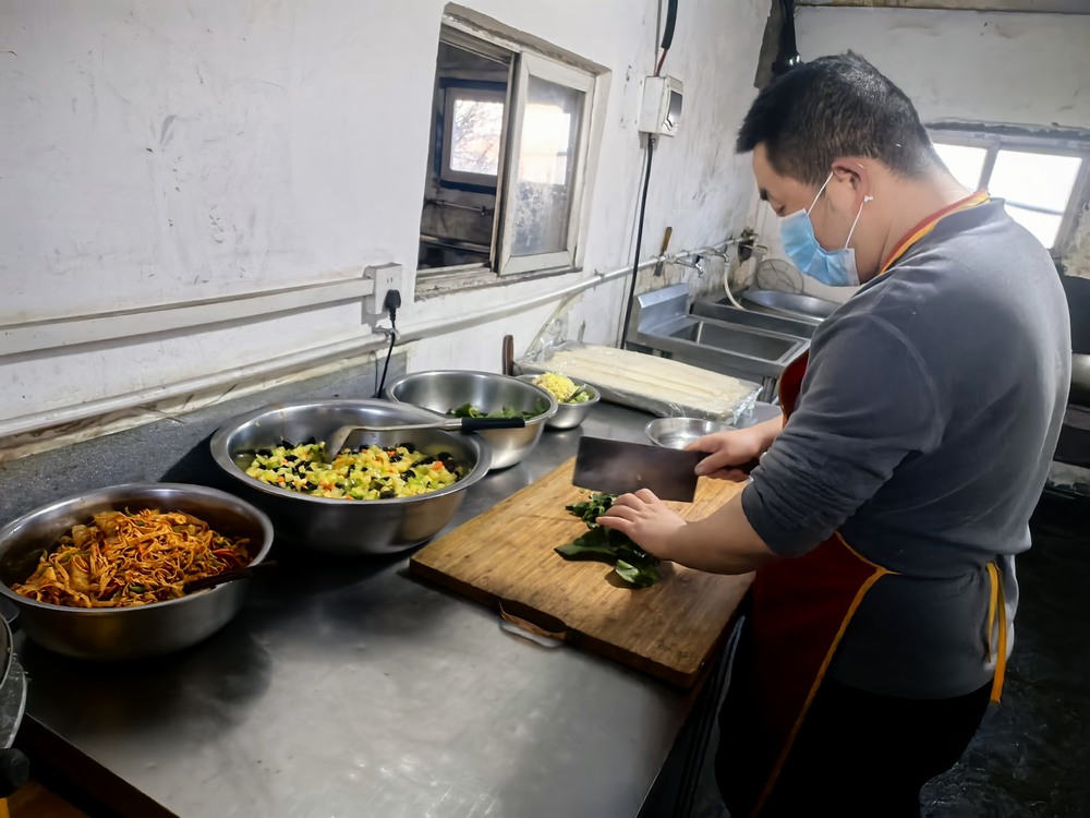 陜煤建設(shè)洗選煤運(yùn)營(yíng)公司第二項(xiàng)目部:“食、浴、居”三管齊下 提升員工幸福感