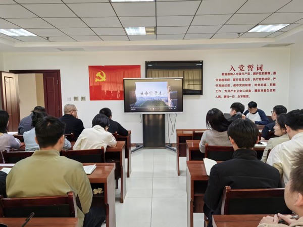 陜煤建設煤礦運營服務分公司:強化理論武裝 筑牢安全發展根基