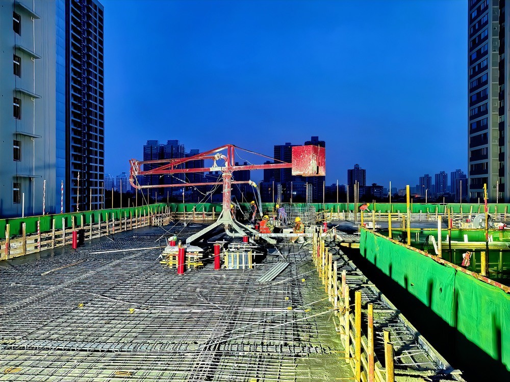 陜煤建設銅煤公司：韓南韓北村城中村改造項目主體結構順利封頂