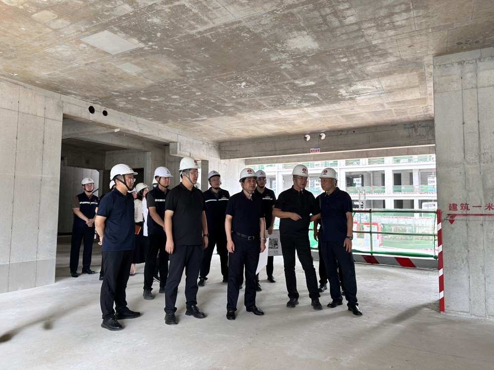 陜煤實業集團黨委書記、董事長、總經理胡守平深入天工公司基層項目檢查指導