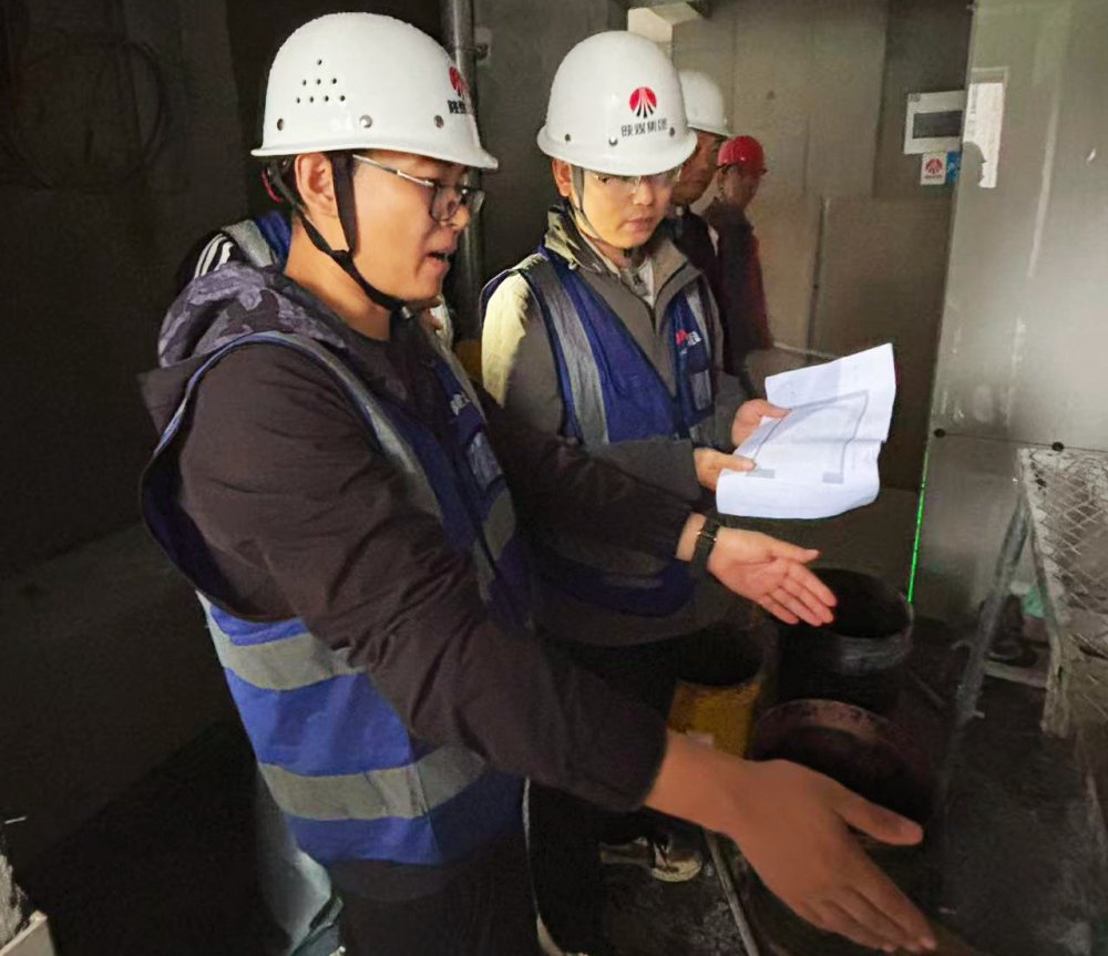 陜煤建設(shè)直屬第六項目部：工地上的紅星與國旗，致敬雙節(jié)最美的堅守