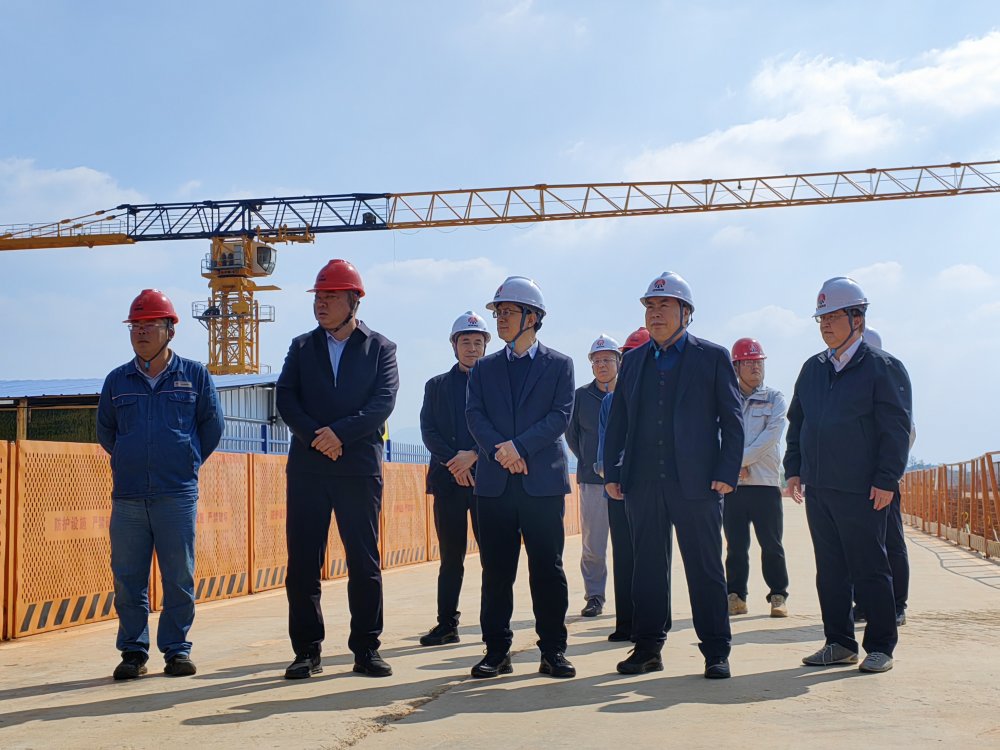 省紀(jì)委監(jiān)委駐陜煤集團(tuán)紀(jì)檢監(jiān)察組組長、集團(tuán)黨委委員、紀(jì)委書記閆恒光一行深入陜煤汨羅電廠項(xiàng)目調(diào)研指導(dǎo)工作